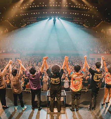 音楽をしている3